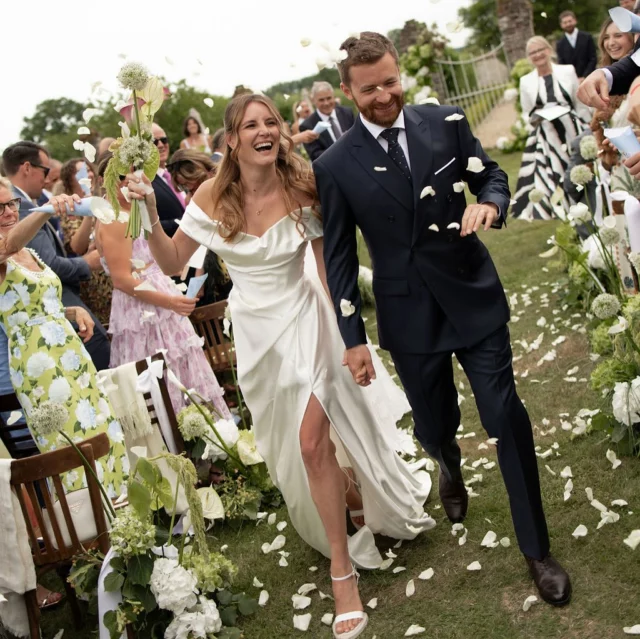 Kicking off our 2025 season with Christine & Thibaut’s wedding - a modern, minimalist and monochrome celebration.
French and American people gathered in the heart of the Perche region for a unique and magnificent day.
Congratulations to them and all our providers for their work. 

@vaumonteuil @typhainejphotographie @yildunfleurs @christinesperoni